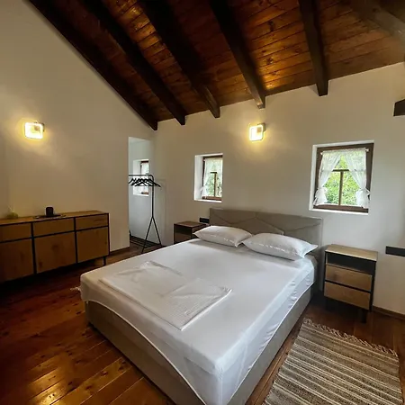 Farm Cardaklije Alojamento de Turismo Rural Kulen Vakuf