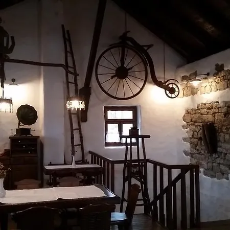 Farm Cardaklije Lantgård *