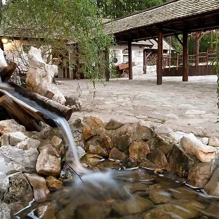 Farm Cardaklije Alojamento de Turismo Rural Kulen Vakuf